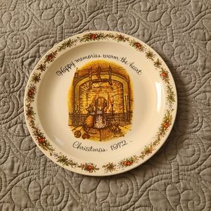 Holly Hobbie Vintage 1972 Christmas Plate Amer. Greetings Commemorative Edition